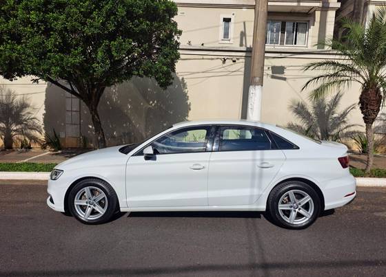 AUDI A3 1.4 TFSI FLEX SEDAN PRESTIGE TIPTRONIC AUDI A3 1.4 TFSI FLEX SEDAN PRESTIGE TIPTRONIC